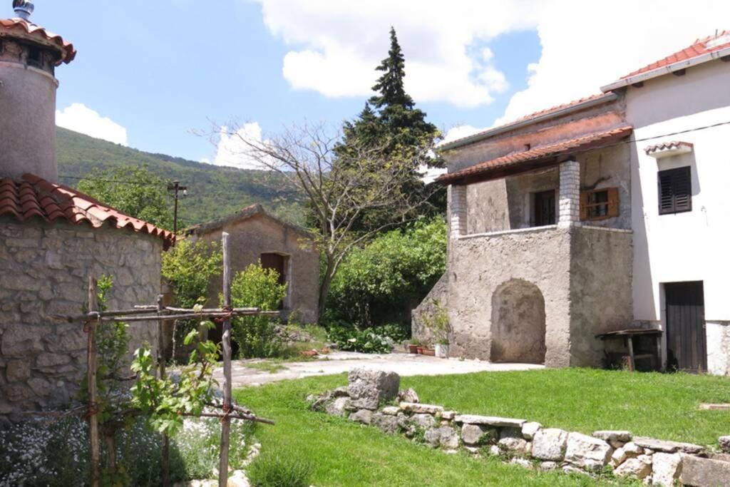 Vacation Home Marinici Мощеничка-Драга Экстерьер фото