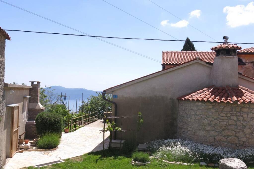 Vacation Home Marinici Мощеничка-Драга Экстерьер фото